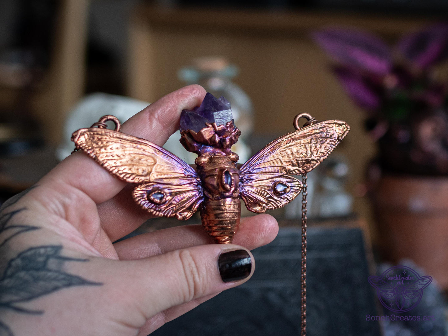 Real giant cicada necklace - Raw amethyst crystals, electroformed copper, witch pagan jewellery, entomology insect, taxidermy and curio