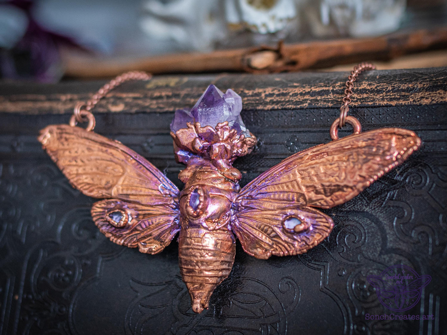 Real giant cicada necklace - Raw amethyst crystals, electroformed copper, witch pagan jewellery, entomology insect, taxidermy and curio