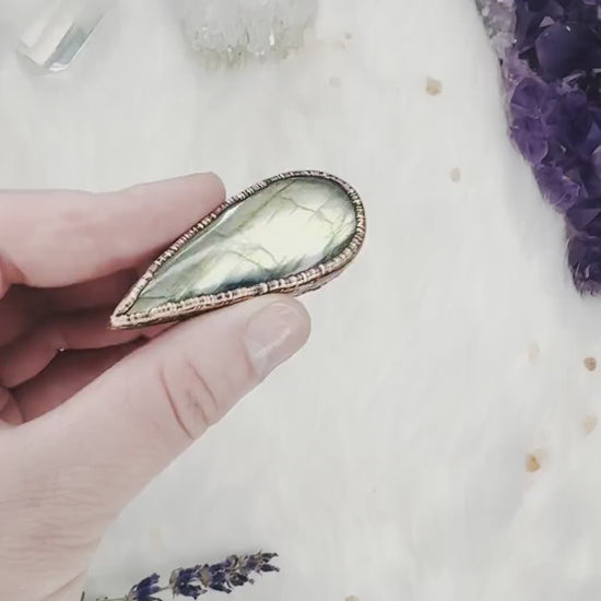 Video showing the electroformed copper brooch with blue-green labradorite